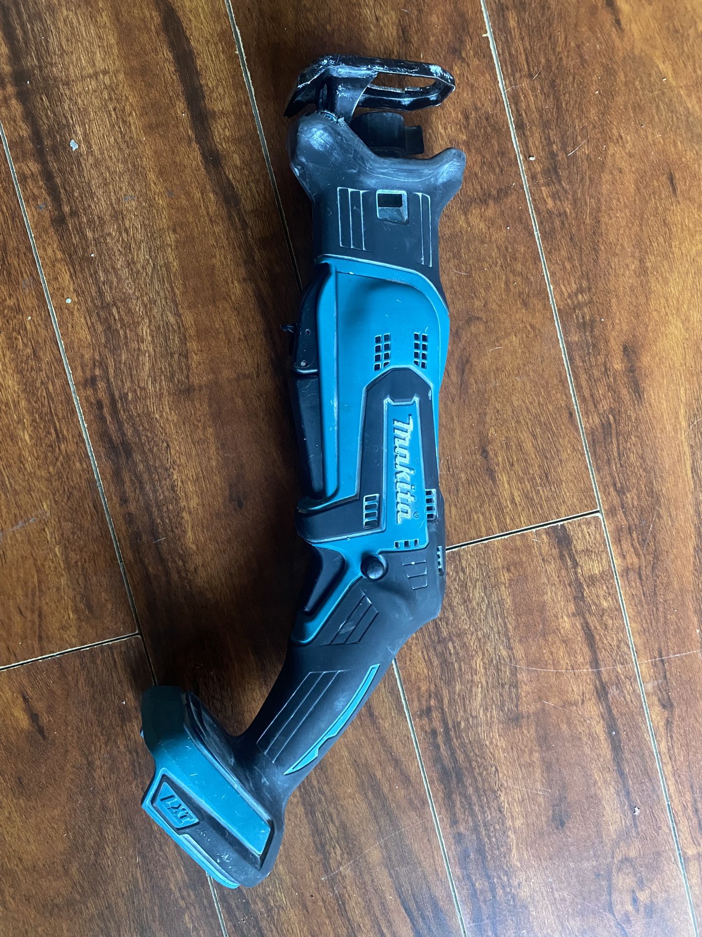 Makita 18V Cordless Compact Sawzall