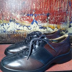D'essai Italy Size 10 Leather Oxford Shoes. Great condition awesome construction and design black and brown leather Oxford Derby shoes with rubber sol