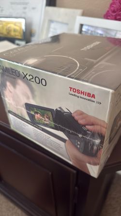 New Camcorder, Toshiba x200, Full HD