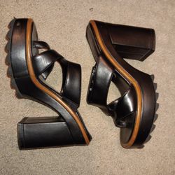 Mudd sandal heels