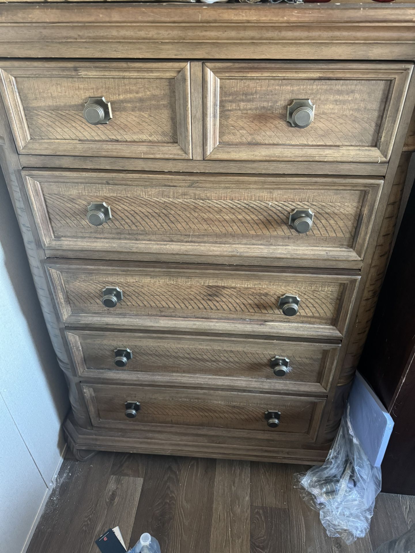 Dresser (100 OBO)