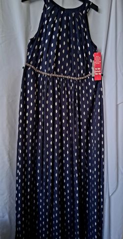 An Elegant Long Party Dress.  👗S L N Y SL FASHIONS NY.  