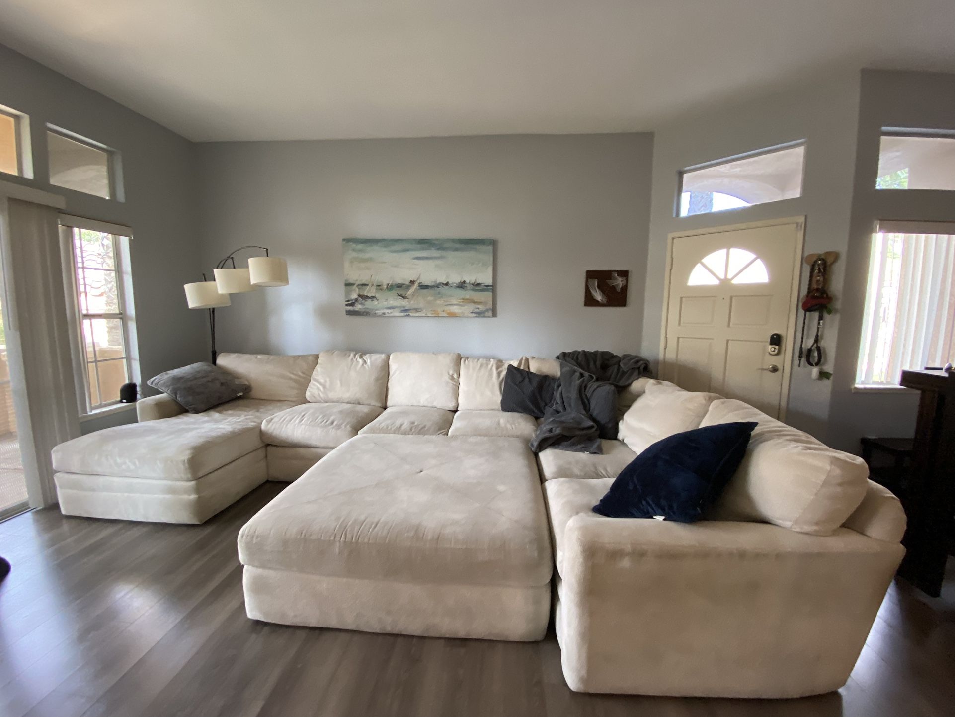 Living room Sectional Couch