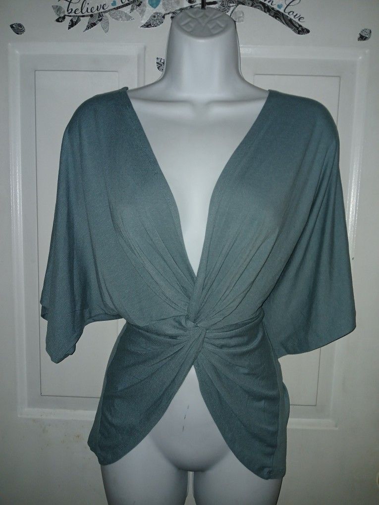 New Large Fashion Nova Top