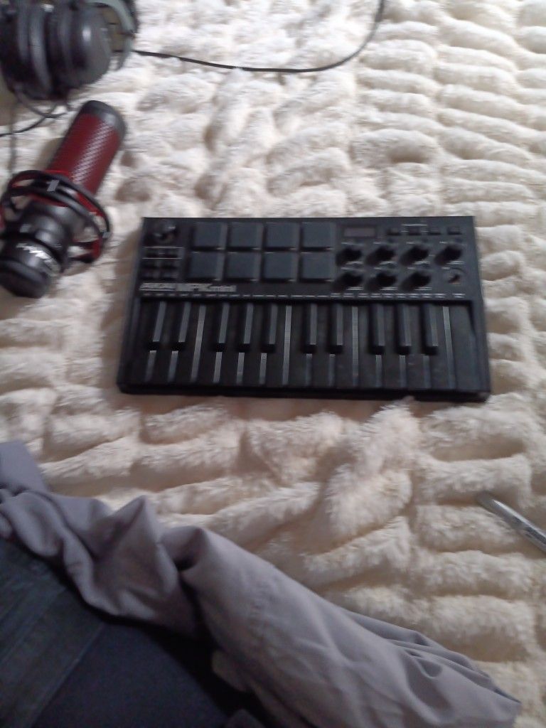 It Works I Got The Chargers To It I'm Asking 75 But I Will Do 65