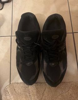 New Balance Black Lace-Up Sneakers