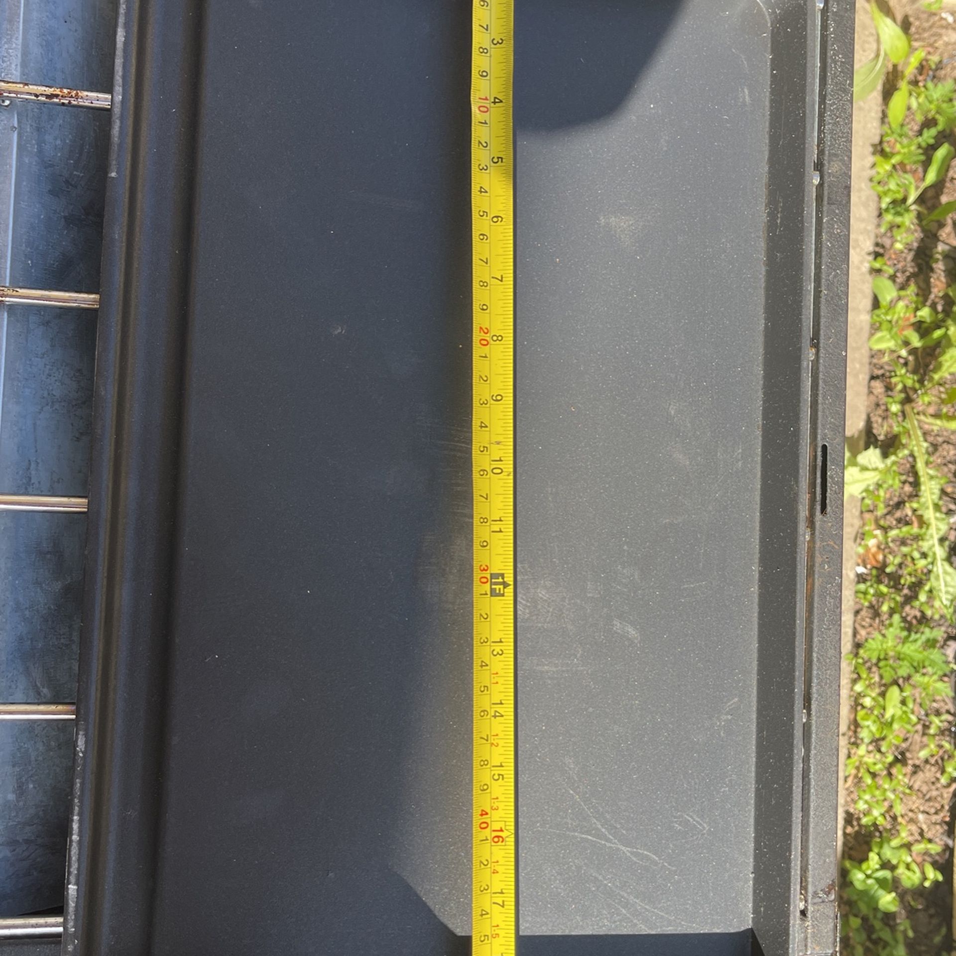 Metal Griddle And Cast Iron Deep Skillet