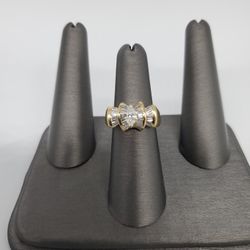 14kt Yellow Gold Diamond Ring