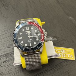Invicta Pro Diver Series with Travel Case NEW