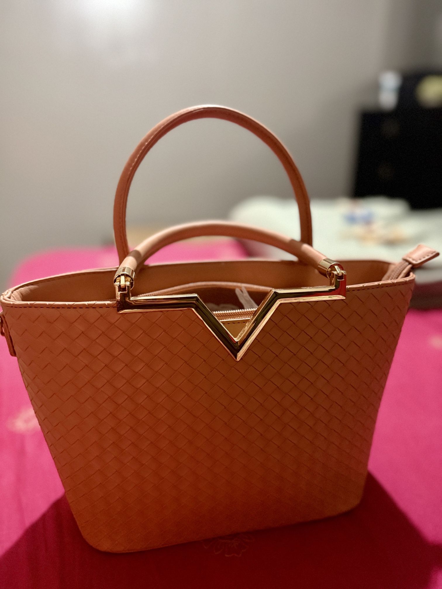 Women’s Hand Bag