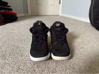 Jordan Why Not Zer0.2 Black Gold Size 4.5