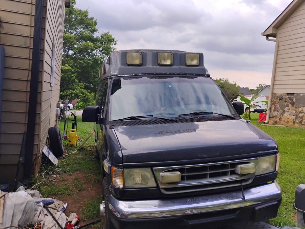 1998 Ford E-350