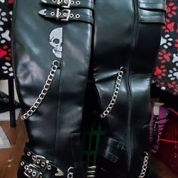 OFFERS CONSIDERED TODAY ONLY.  THIGH HIGH SUPER METAL HIGH HEEL SPIKE BOOTS NEW UNWORN 