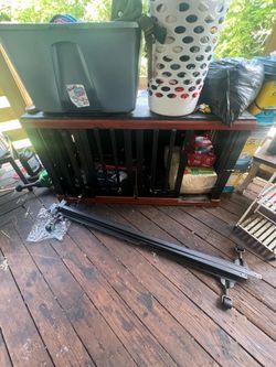 Free kennel needs door and some work