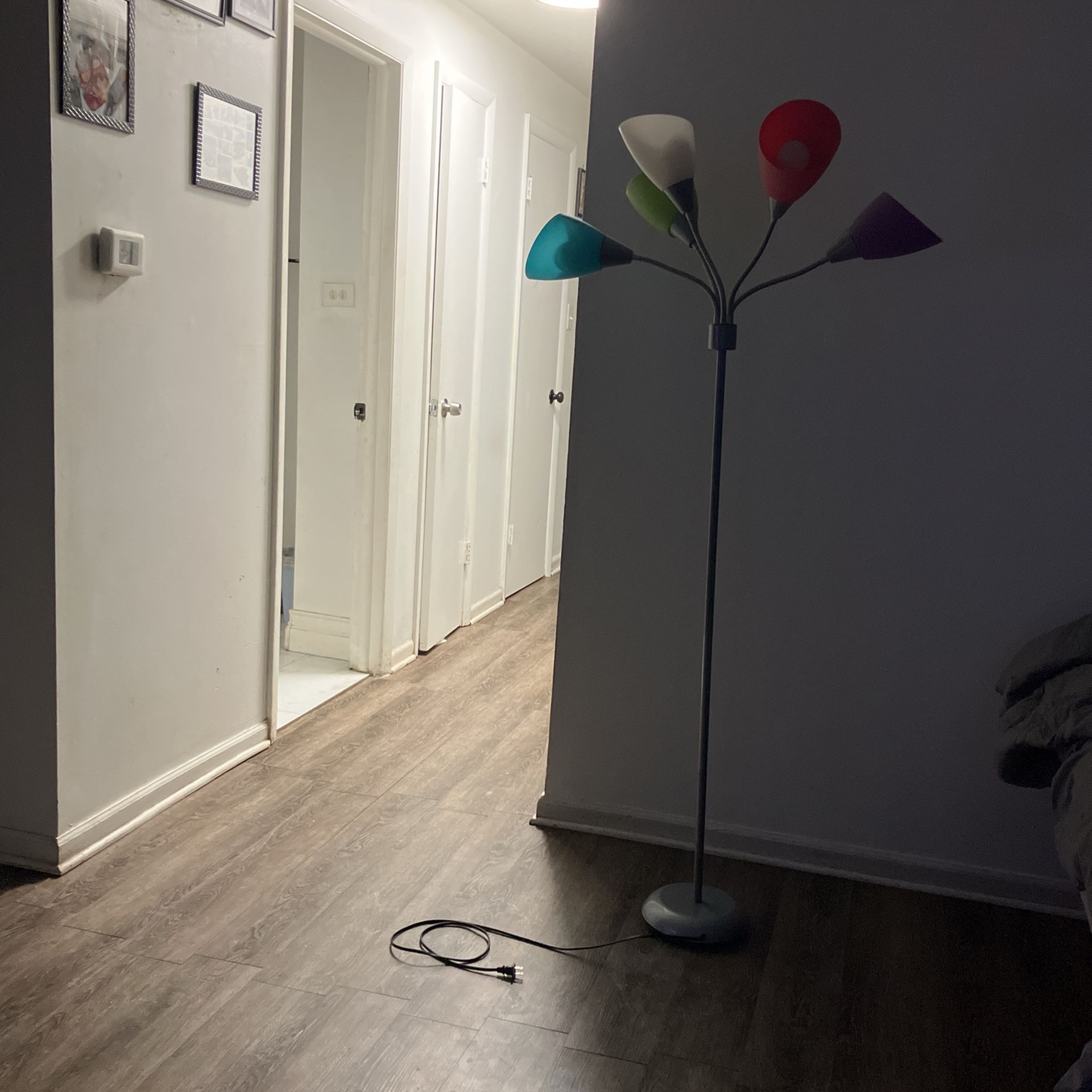 Kid’s Stand Up Lamp