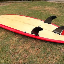 Surfboard 5’6