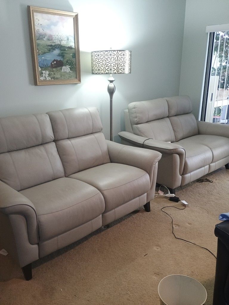 Electric Reclining Leather Loveseat(s)