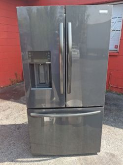 Frigidaire refrigerator and stove stainless steel set