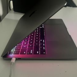 M1 chip MacBook
