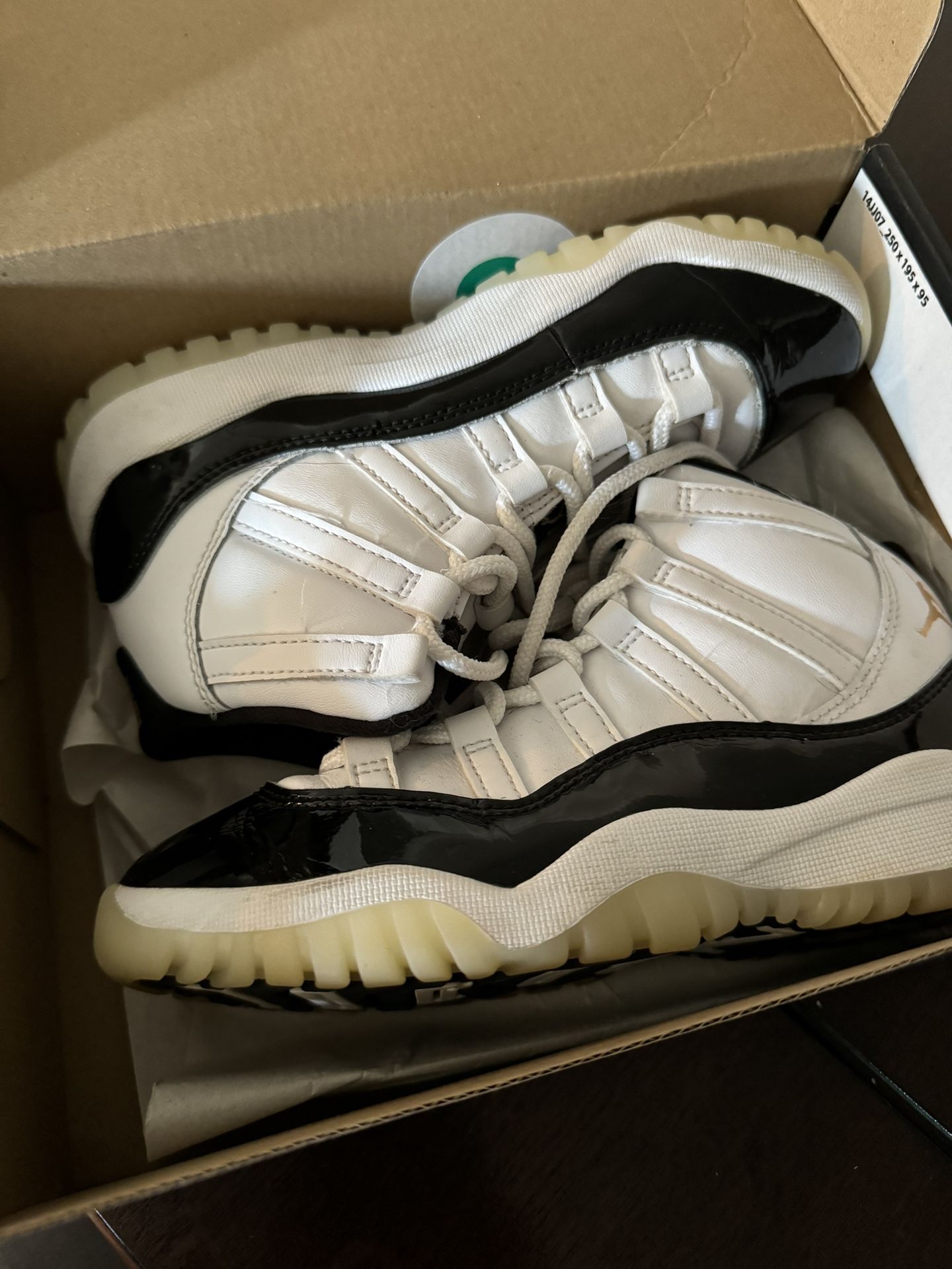 Jordan Retro 11 Kids Size 1
