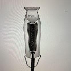 Wahl Professional Detailer Trimmer with a PowerfulProfessional Barbers and Stylists - Model 8290