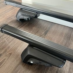 Thule SquareBar 118cm/47” w/ 4 Raised Rail feet