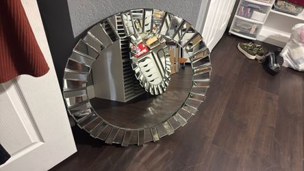 Round Shape Mirrow