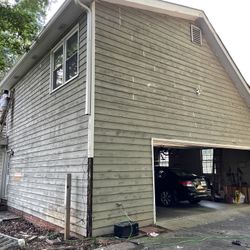 Woodscapes Staining House …………….