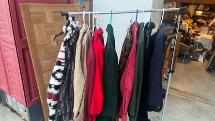 Garage sale 600 Arroyo Seco