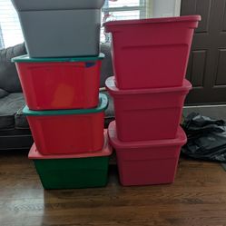 7 Storage Containers With Lids