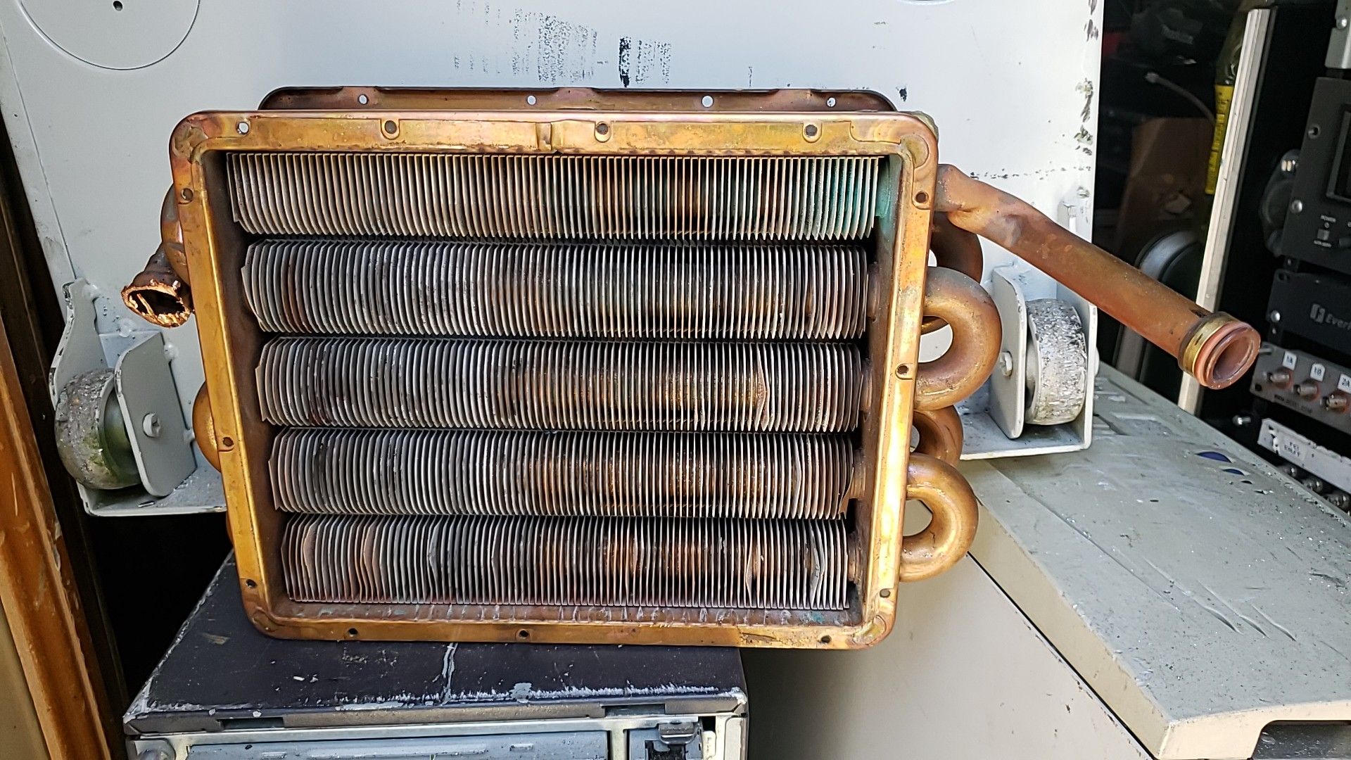 Solid copper radiator