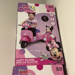 Disney Minnie Mouse Kids' 6 Volt Happy Helpers Scooter with Sidecar Ride-On Toy