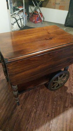 Rolling expanding table w/ drawer