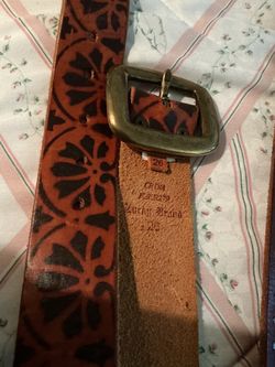 LUCKY BRAND BRASS BUCKLE LEATHER BELT STAMPED FLOWER DESIGN