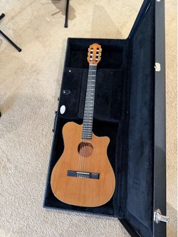 Carvin classical guitar