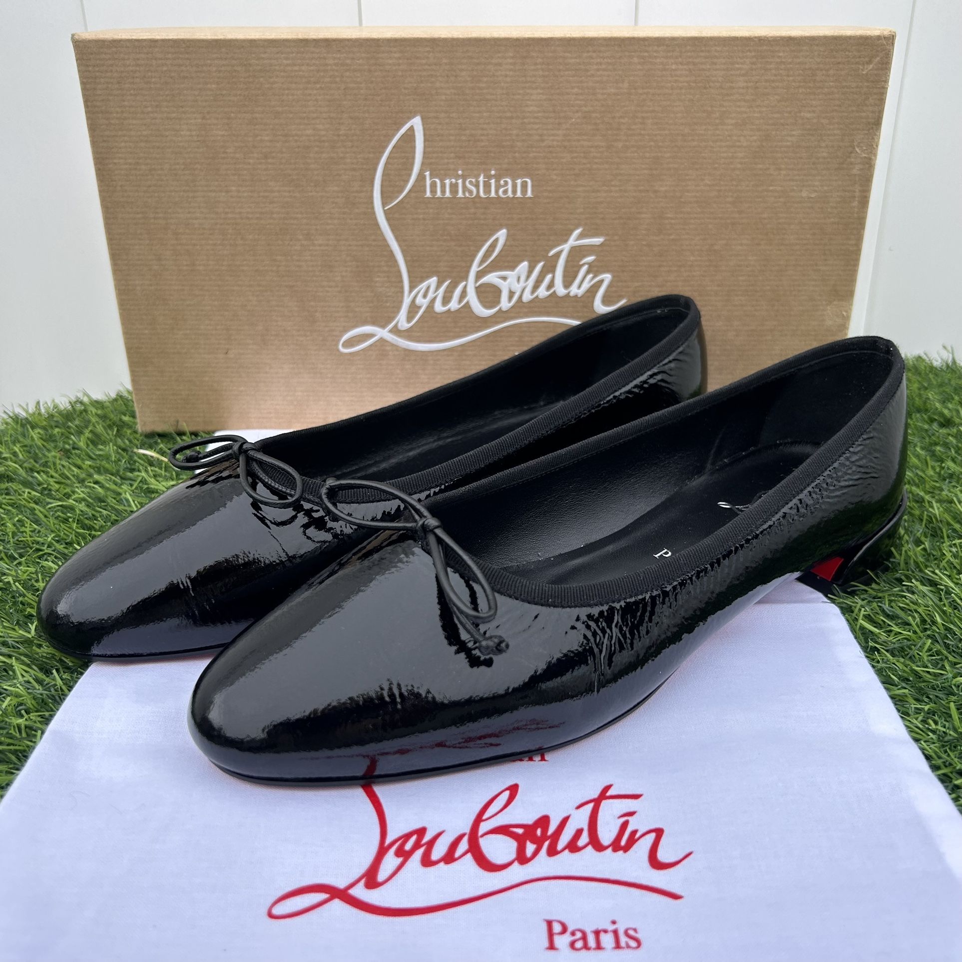 CHRISTIAN LOUBOUTIN SWEETIE JANE BALLERINA FLATS BLACK PATENT LEATHER SZ 39.5 NEW