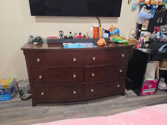Dresser-6 Drawer