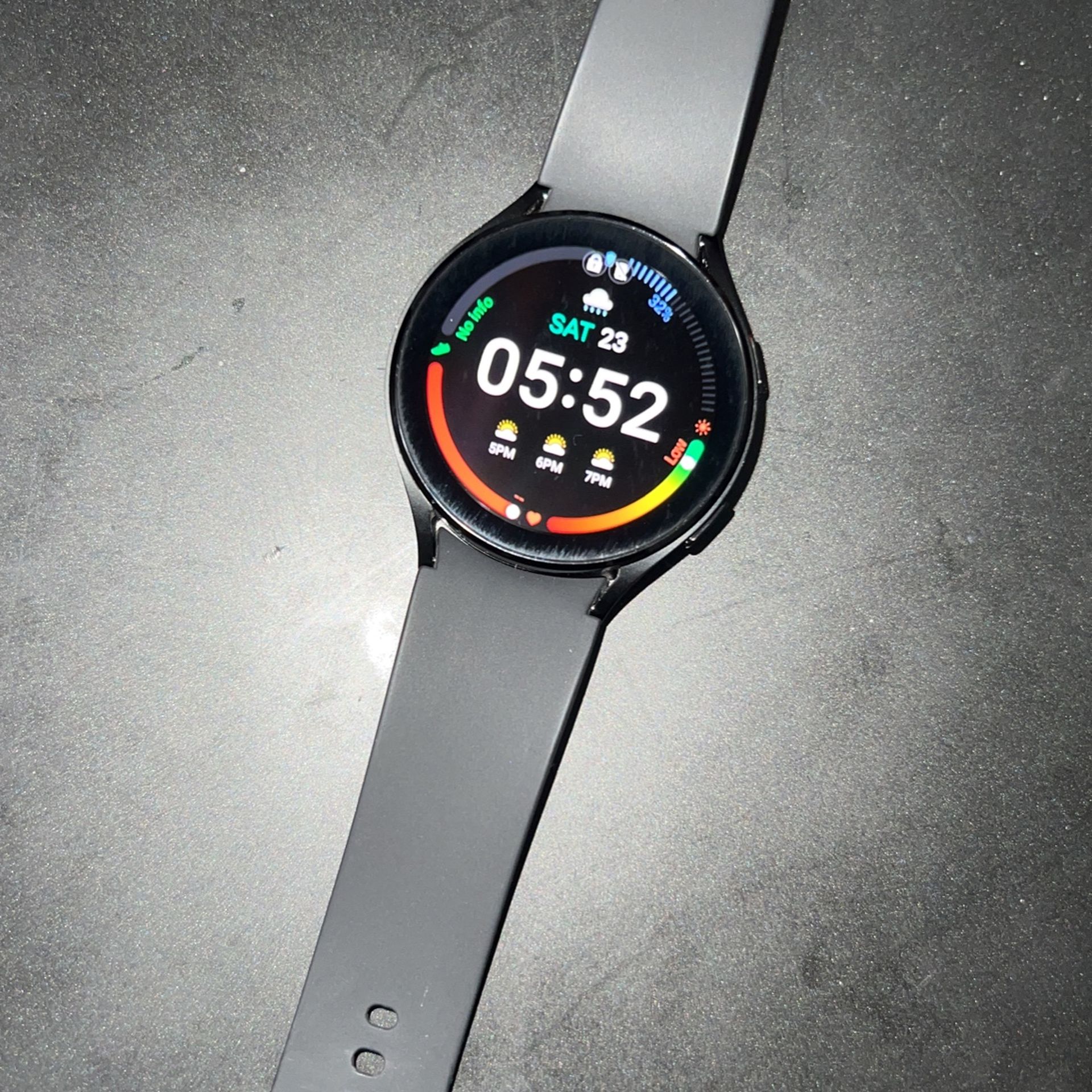 Samsung  Galaxy  Watch 4  Like New