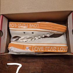 Converse Chuck Taylor All Star 70 Ox
Love Graphic Cream (Women's)