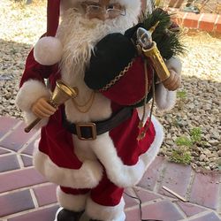 Santa Plays Several Songs 