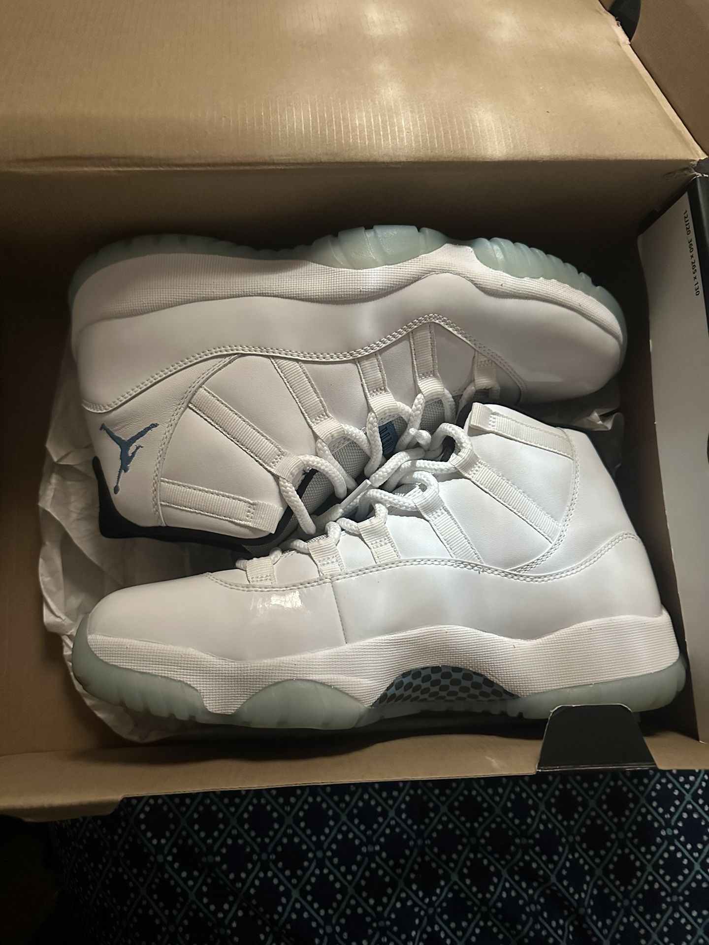 Legend blue retro 11