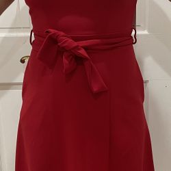 Brand New Women’s Size 7 Dress, Never Used, Has Side Pockets 