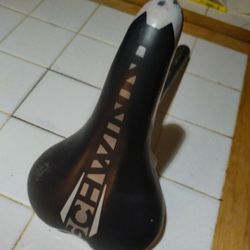  Schwinn Bike Bicycle Seat And Post 