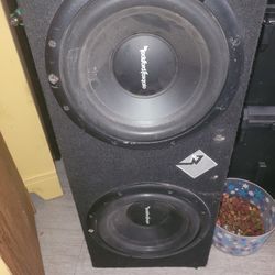 2 Rockford Fosgate 10in Sub 