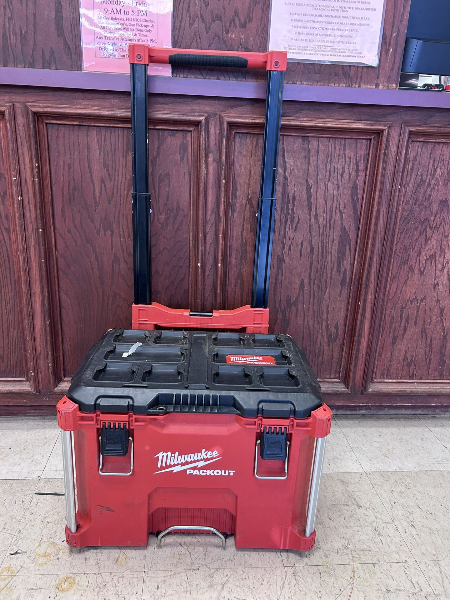 Milwaukee Packout Roll Around