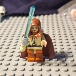 SW0137 Obi-Wan Kenobi - Trans-Light Blue Light-Up Lightsaber