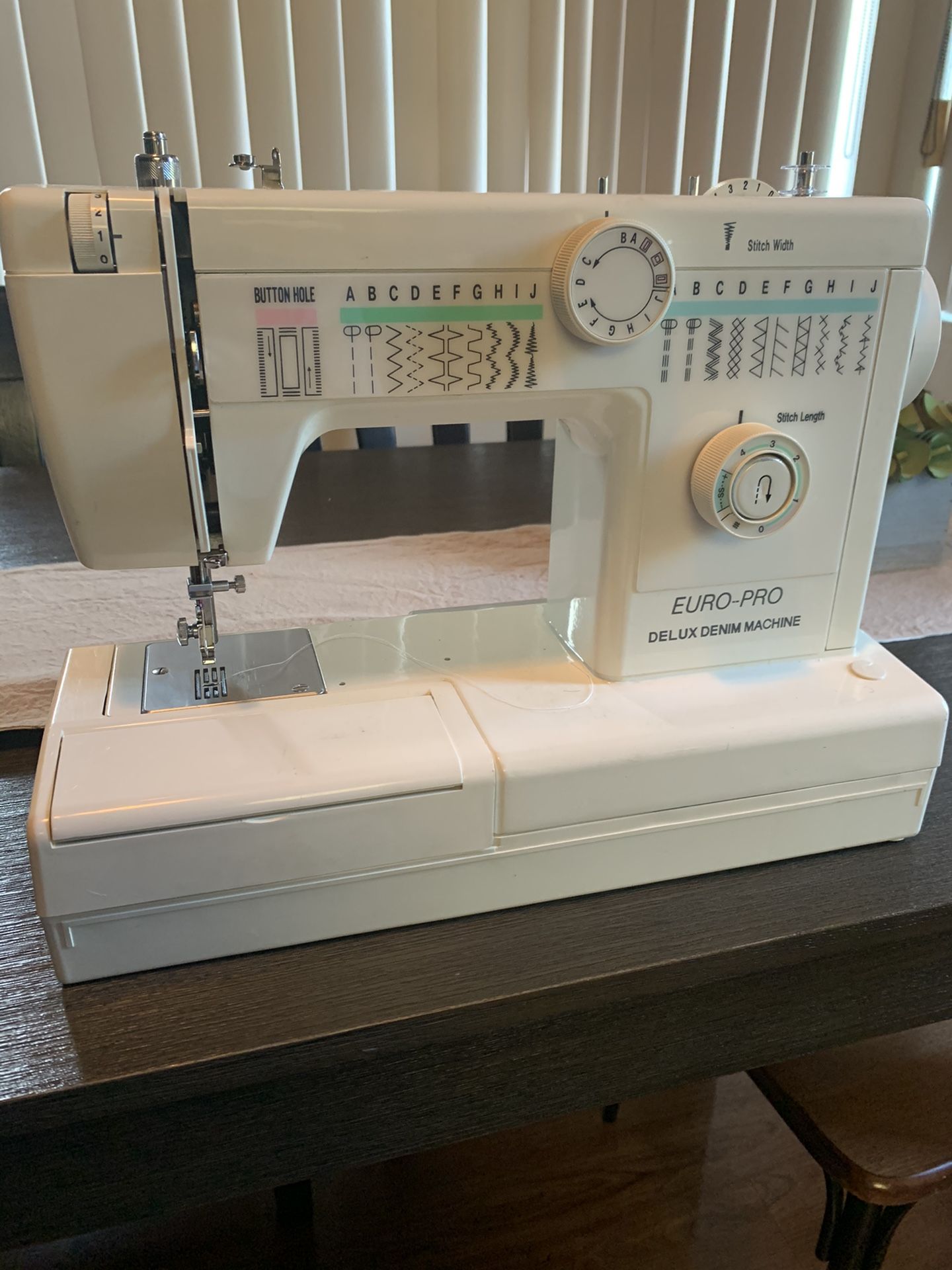 Euro-Pro Sewing Machine
