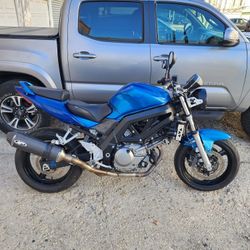 Suzuki SV650 