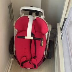 Pink And White Quini Stroller In Good Condition For 350 