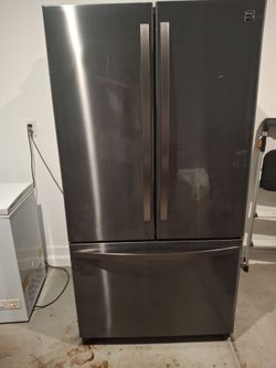 Kenmore 17.5 cuft. French door refrigerator (used good)